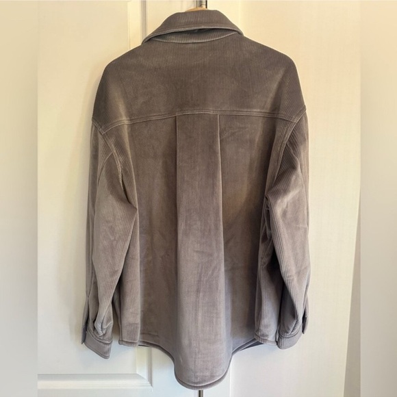 NEW Alo Yoga Ribbed Velour Mountain Side Shacket in Fog Blue Gray | size L - Picture 3 of 7